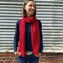 Load image into Gallery viewer, Classer Pure Merino Cable Knit Scarf
