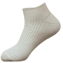 Load image into Gallery viewer, Australian made Redground ribbed merino wool ankle socks - Perfect for sports, our Redground merino socks help with temperature regulation and sweaty feet 
